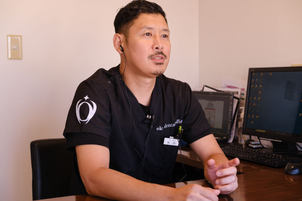 院長（インタビュー中）②